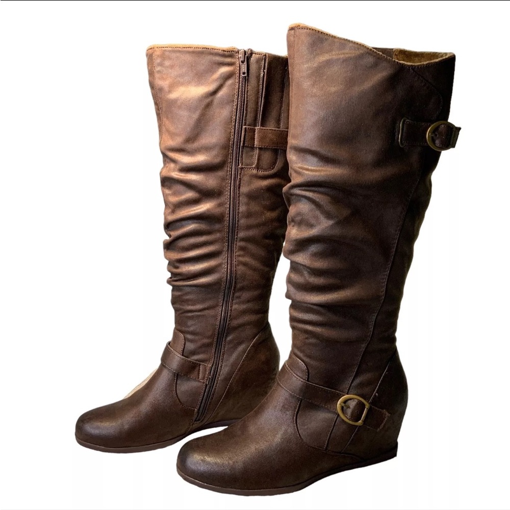 BareTraps women’s faux- suede chocolate brown tall boots, size 8.5, EUC